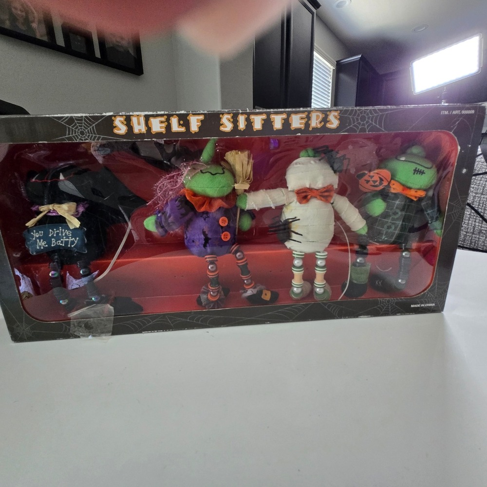 Vtg Halloween Shelf Sitters Set of 4 Plush Witch Frankenstein Mummy Bat Decor